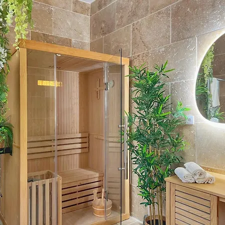 Bien-etre Au Naturel, Room, Jacuzzi Sauna, Centre-historique * Avignon